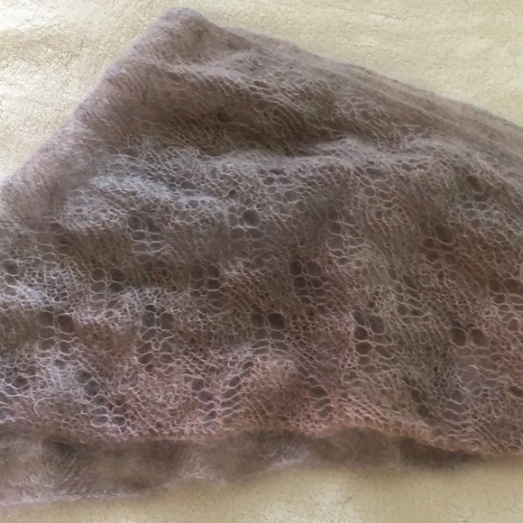 Gorgeous Angora Neck Scarf - Picture 2 of 2